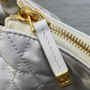 WALK IN PURSE 36 BAG WHITE LAMBSKIN WITH GOLD HARDWARE
