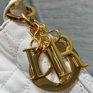 WALK IN PURSE 36 BAG WHITE LAMBSKIN WITH GOLD HARDWARE