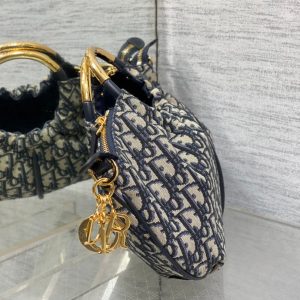 img_2b46f204_20241101_i1730442343_7029_7_jpg WALK IN PURSE 36 BAG BLUE OBLIQUE JACQUARD