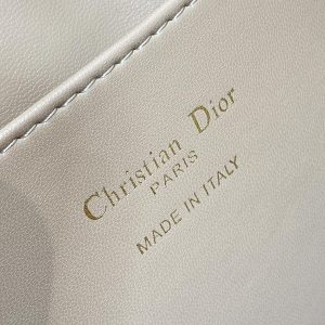 img_2b46f204_20241104_i1730710344_2184_6_jpg MEDIUM 25 CARO BACKPACK ALMOND BEIGE MACROCANNAGE LAMBSKIN