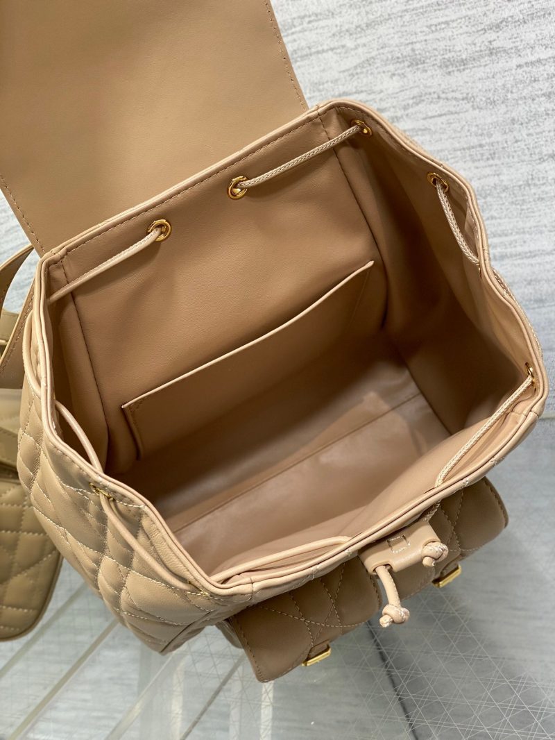 img_2b46f204_20241104_i1730710344_3260_7_jpg MEDIUM 25 CARO BACKPACK ALMOND BEIGE MACROCANNAGE LAMBSKIN