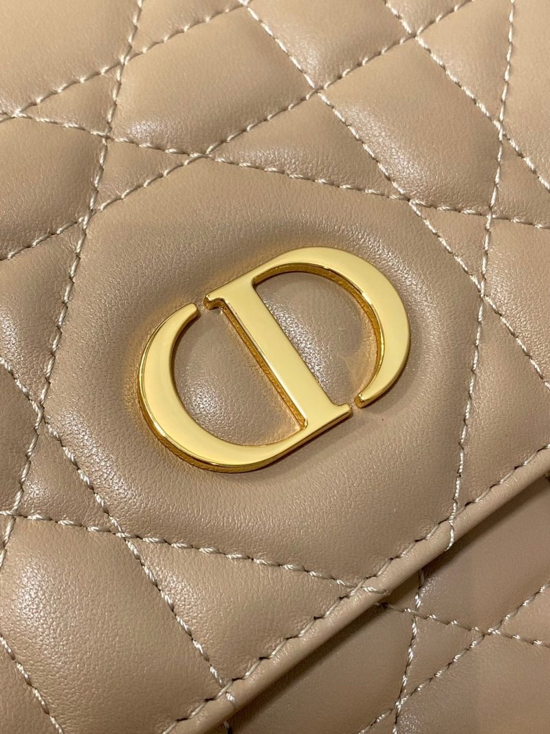 img_2b46f204_20241104_i1730710344_4656_4_jpg MEDIUM 25 CARO BACKPACK ALMOND BEIGE MACROCANNAGE LAMBSKIN