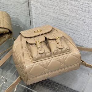 img_2b46f204_20241104_i1730710344_7104_5_jpg MEDIUM 25 CARO BACKPACK ALMOND BEIGE MACROCANNAGE LAMBSKIN