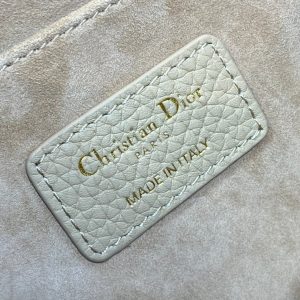 img_2b46f204_20241104_i1730711485_2856_3_jpg MEDIUM 27 BOBBY BAG IN TAN BEIGE LAMBSKIN