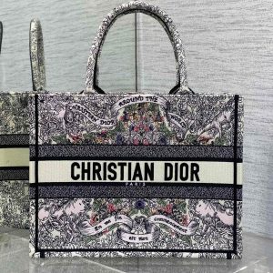 img_2b46f204_20241108_i1731042611_6071_4_jpg MEIDUM 36 BOOK TOTE IN COLORFUL CANVAS 226290