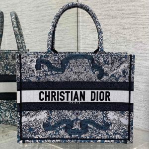 img_2b46f204_20241108_i1731042980_8806_4_jpg MEIDUM 36 BOOK TOTE IN BLACK CANVAS 226297