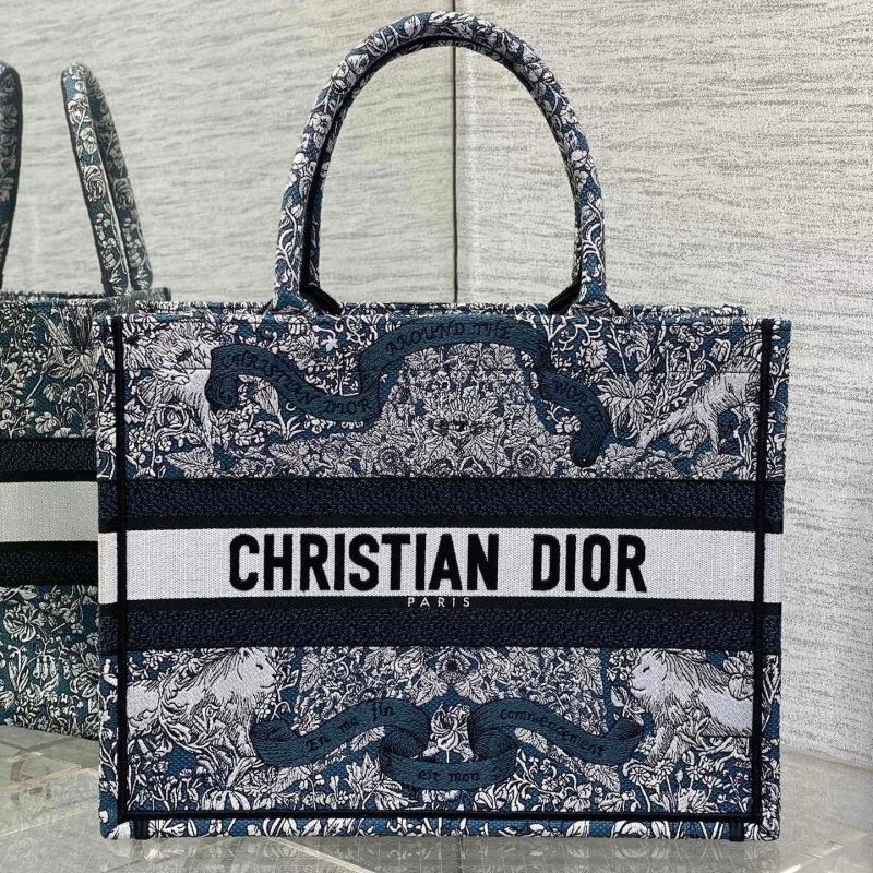 img_2b46f204_20241108_i1731042980_8806_4_jpg MEIDUM 36 BOOK TOTE IN BLACK CANVAS 226297