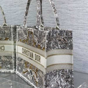 MEIDUM 36 BOOK TOTE IN COLORFUL CANVAS 226304