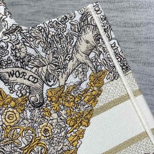 MEIDUM 36 BOOK TOTE IN COLORFUL CANVAS 226304