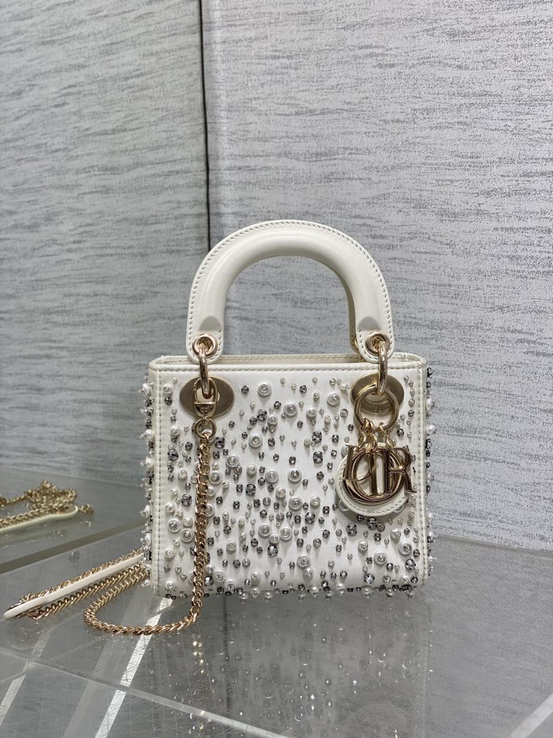 img_2b46f204_20241108_i1731044107_5623_1_jpg MINI 17 LADY BAG IN WHITE SATIN EMBROIDERED WITH BEADS 226310