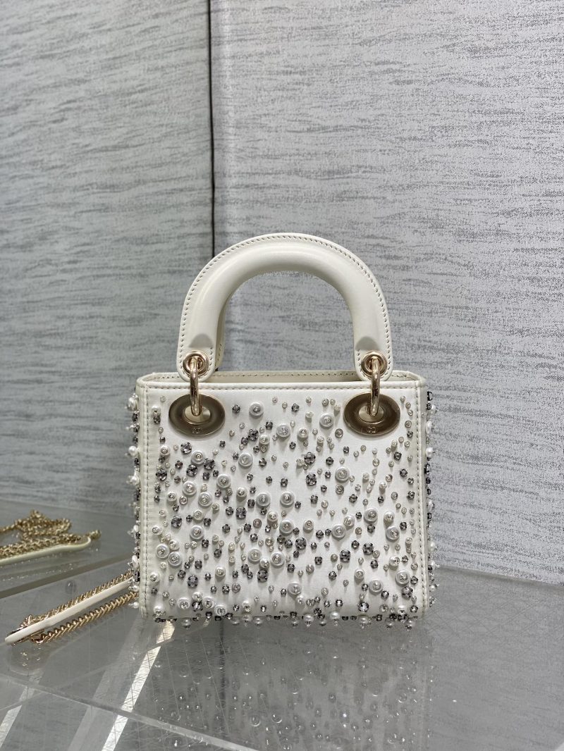 img_2b46f204_20241108_i1731044107_8951_0_jpg MINI 17 LADY BAG IN WHITE SATIN EMBROIDERED WITH BEADS 226310
