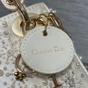 img_2b46f204_20241113_i1731488934_4980_1_jpg MINI 17 LADY BAG IN WHITE SATIN EMBROIDERED WITH BEADS