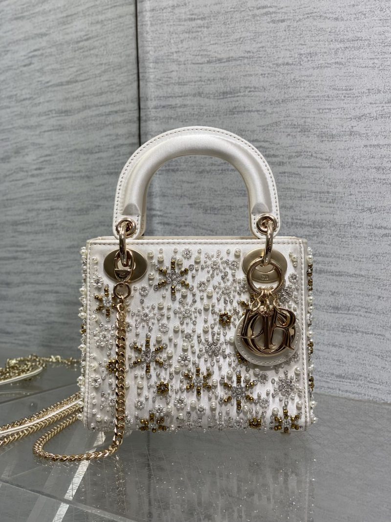 img_2b46f204_20241113_i1731488935_7765_8_jpg MINI 17 LADY BAG IN WHITE SATIN EMBROIDERED WITH BEADS