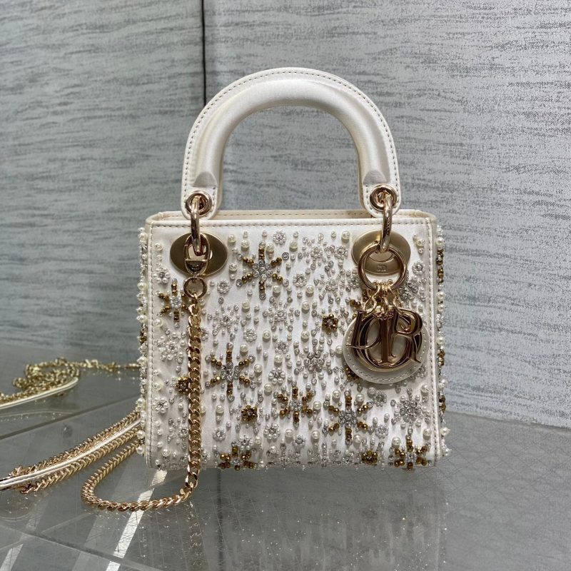 img_2b46f204_20241113_i1731488935_8247_5_jpg MINI 17 LADY BAG IN WHITE SATIN EMBROIDERED WITH BEADS