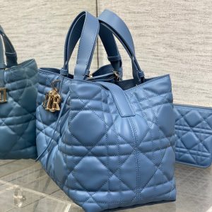 ALWAYS MEDIUM 28 BAG IN AZURE BLUE MACROCANNAGE CALFSKIN