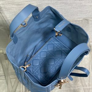ALWAYS MEDIUM 28 BAG IN AZURE BLUE MACROCANNAGE CALFSKIN