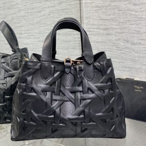 ALWAYS MEDIUM 28 BAG IN BLACK MACROCANNAGE CALFSKIN