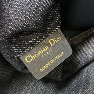 img_2b46f204_20241120_i1732091772_1255_3_jpg MEDIUM 28 TOUJOURS BAG IN BLUE GRAPHIC CANNAGE DENIM