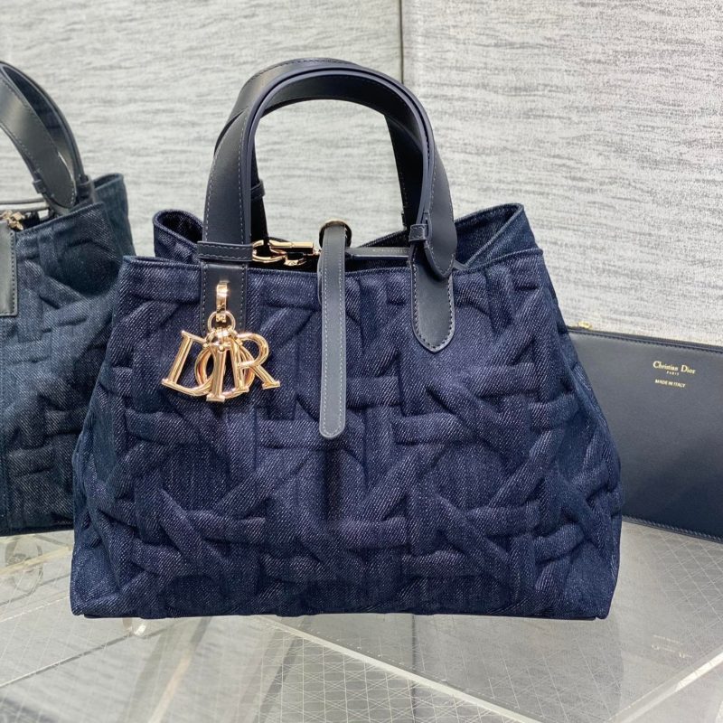 img_2b46f204_20241120_i1732091773_5595_4_jpg MEDIUM 28 TOUJOURS BAG IN BLUE GRAPHIC CANNAGE DENIM