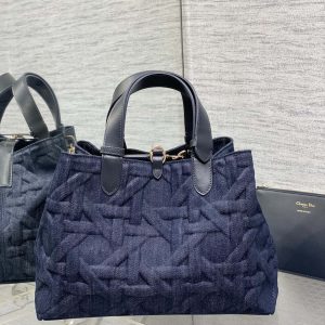 img_2b46f204_20241120_i1732091773_7184_8_jpg MEDIUM 28 TOUJOURS BAG IN BLUE GRAPHIC CANNAGE DENIM