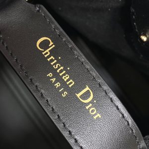 MEDIUM 28 TOUJOURS BAG IN BLACK MIX WHITE CANNAGE TWEED WITH GOLD HARDWARE