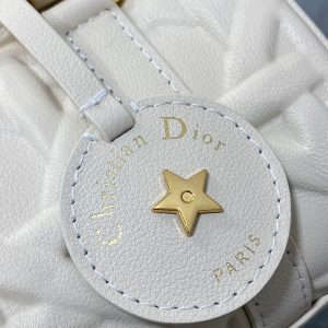 GROOVE 17 BAG IN WHITE CREAM MACROCANNAGE CALFSKIN WITH GOLD HARDWARE