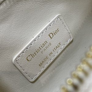 GROOVE 17 BAG IN WHITE CREAM MACROCANNAGE CALFSKIN WITH GOLD HARDWARE