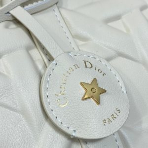 GROOVE 25 BAG IN WHITE CREAM MACROCANNAGE CALFSKIN WITH GOLD HARDWARE