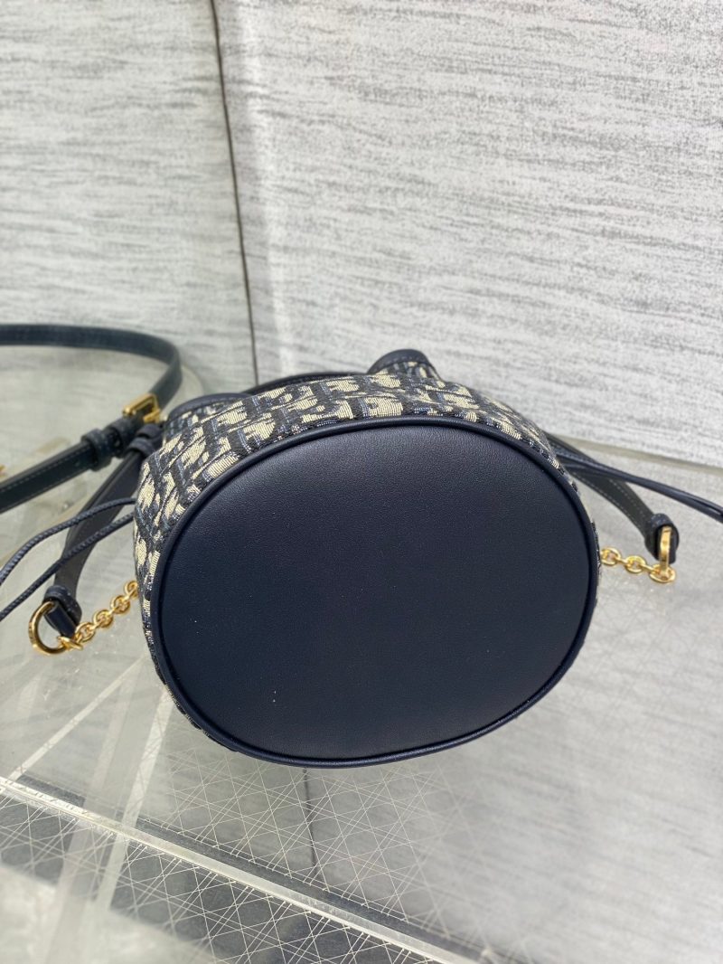 img_2b46f204_20241125_i1732524323_7466_3_jpg MONTAIGNE MINI 18 BUCKET BAG WITH DRAWSTRING IN BLUE OBLIQUE JACQUARD