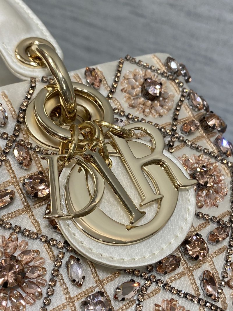 img_2b46f204_20241129_i1732850448_1802_0_jpg MINI 22 LADY BAG IN WHITE SATIN WITH COLORFUL EMBROIDERED BEADWORK