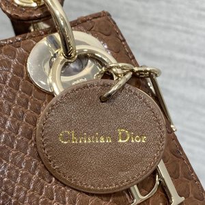 img_2b46f204_20241129_i1732851515_3681_8_jpg_4f806f23-670d-4a1c-8df3-e98cd4df6b80 MINI 17 LADY BAG IN PEACAN BROWN METALLIC LAMBSKIN