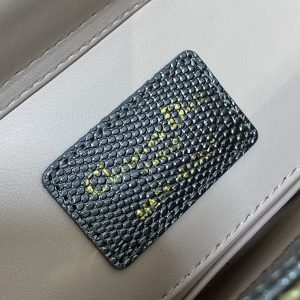 img_2b46f204_20241129_i1732857884_4210_6_jpg MEDIUM 22 LADY BAG IN GOLD METALLIC LAMBSKIN