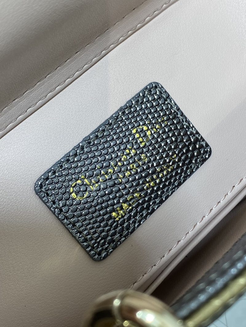 img_2b46f204_20241129_i1732857884_4210_6_jpg MEDIUM 22 LADY BAG IN GOLD METALLIC LAMBSKIN