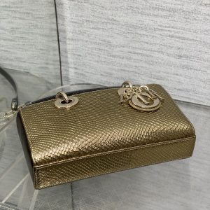 img_2b46f204_20241129_i1732857884_9171_5_jpg MEDIUM 22 LADY BAG IN GOLD METALLIC LAMBSKIN