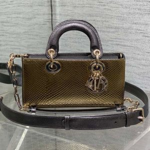 img_2b46f204_20241129_i1732857884_9270_1_jpg MEDIUM 22 LADY BAG IN GOLD METALLIC LAMBSKIN