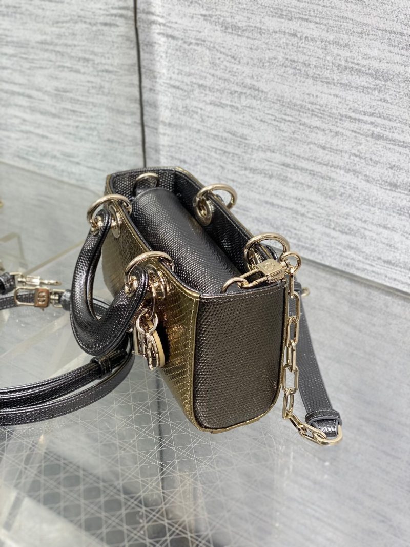 img_2b46f204_20241129_i1732857965_2263_5_jpg MEDIUM 16 LADY BAG IN GOLD METALLIC LAMBSKIN