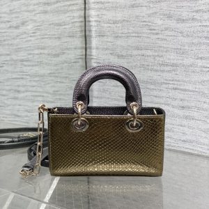 img_2b46f204_20241129_i1732857965_7684_3_jpg MEDIUM 16 LADY BAG IN GOLD METALLIC LAMBSKIN