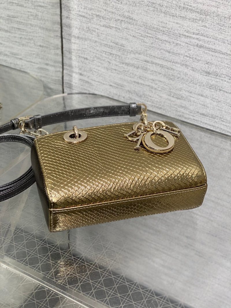 img_2b46f204_20241129_i1732857965_9531_1_jpg MEDIUM 16 LADY BAG IN GOLD METALLIC LAMBSKIN