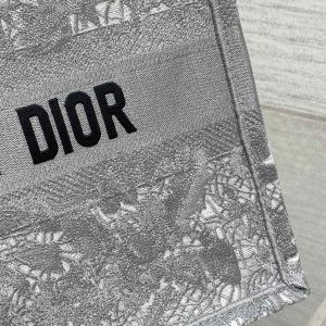img_2b46f204_20250610_i1749545646_9951_1_jpg CD Medium Dior Book Tote Scotland’s National Flower Pattern Grey Cotton