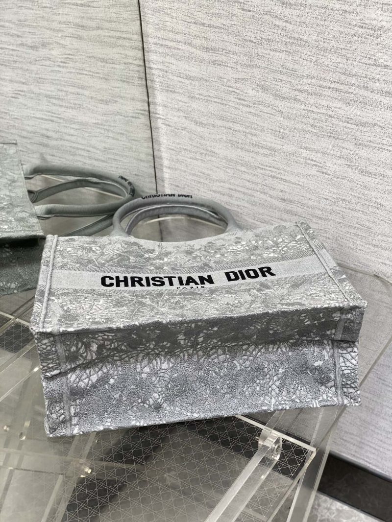 img_2b46f204_20250610_i1749545647_1939_6_jpg CD Medium Dior Book Tote Scotland’s National Flower Pattern Grey Cotton