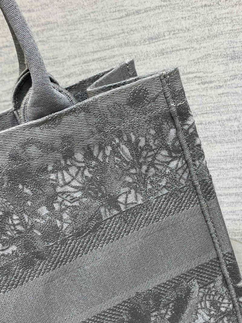 img_2b46f204_20250610_i1749545647_3205_8_jpg CD Medium Dior Book Tote Scotland’s National Flower Pattern Grey Cotton