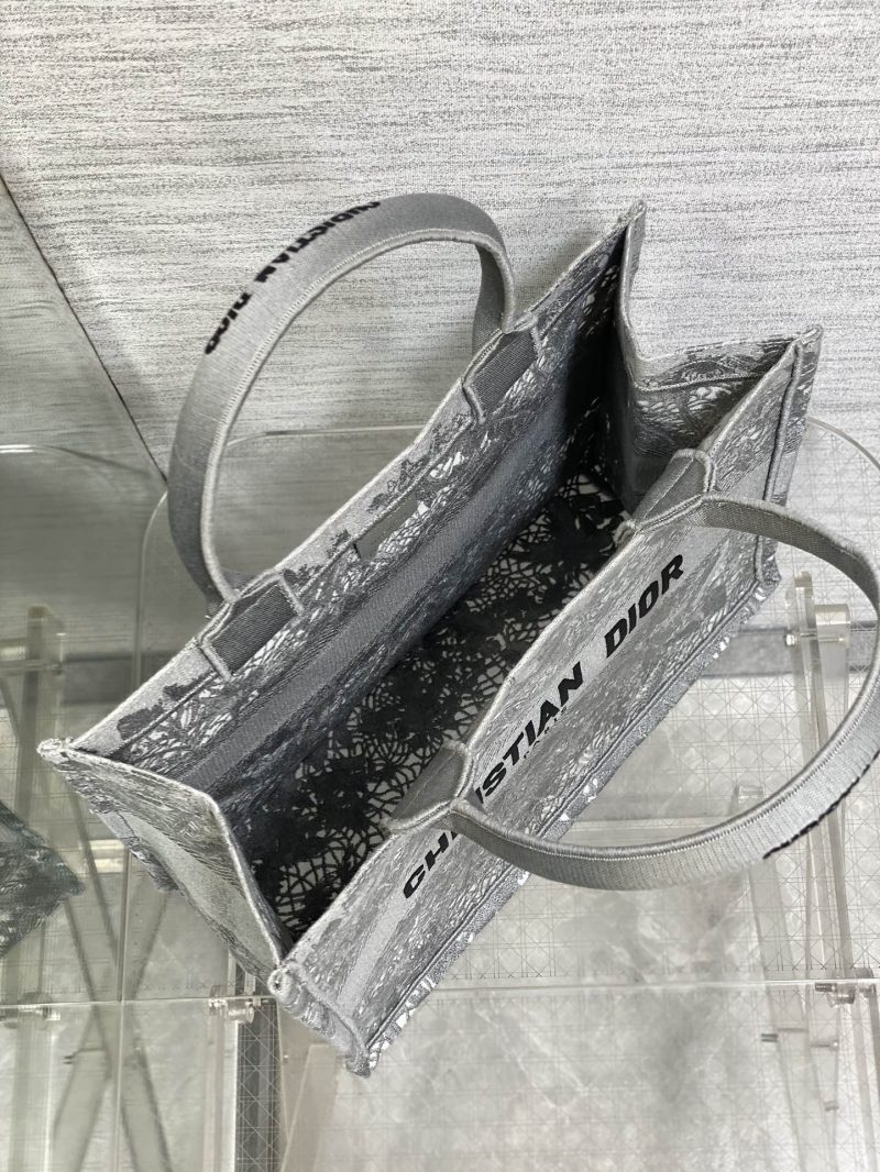 img_2b46f204_20250610_i1749545647_4398_4_jpg CD Medium Dior Book Tote Scotland’s National Flower Pattern Grey Cotton