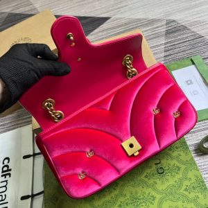 img_545dbde1_20231215_i1702648295_1056_8_jpg GG MARMONT MEDIUM 26 BAG IN BRIGHT PINK VELVET