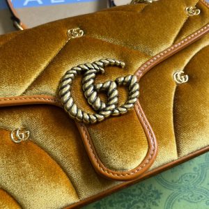 img_545dbde1_20231215_i1702648449_254_5_jpg GG MARMONT MEDIUM 26 BAG IN GOLDEN VELVET