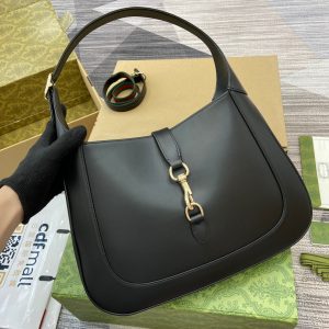 img_545dbde1_20240619_i1718805558_1809_4_jpg JACKIE MEDIUM SHOULDER BAG 35 IN BLACK CALFSKIN GOLD HARDWARE