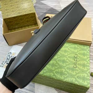 img_545dbde1_20240619_i1718805558_4243_0_jpg JACKIE MEDIUM SHOULDER BAG 35 IN BLACK CALFSKIN GOLD HARDWARE