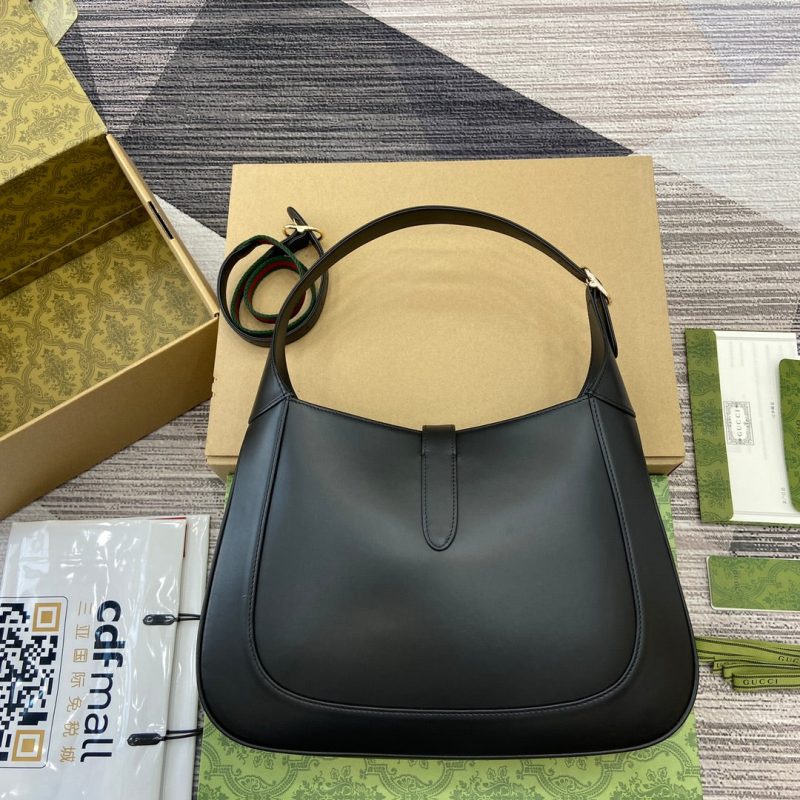 img_545dbde1_20240619_i1718805559_3719_6_jpg JACKIE MEDIUM SHOULDER BAG 35 IN BLACK CALFSKIN GOLD HARDWARE