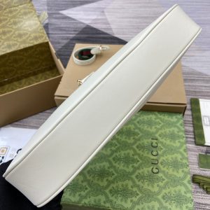 img_545dbde1_20240619_i1718805581_1776_0_jpg JACKIE MEDIUM SHOULDER BAG 35 IN WHITE CALFSKIN GOLD HARDWARE