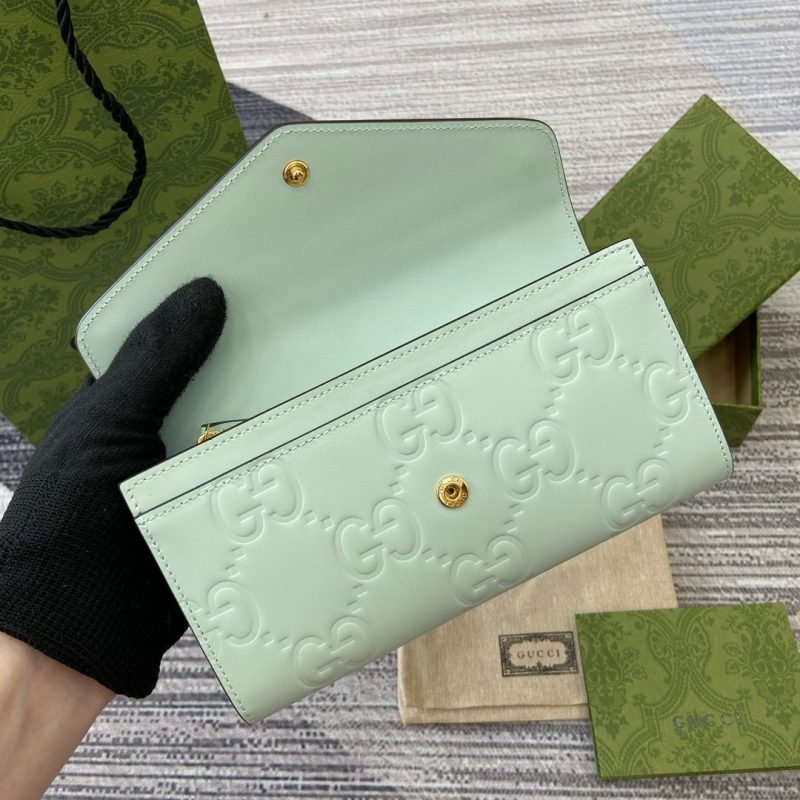 img_545dbde1_20240713_i1720878345_7159_0_jpg CONTINENTAL WALLET 19 IN MINT GREEN EMBOSSED CALFSKIN GOLD HARDWARE