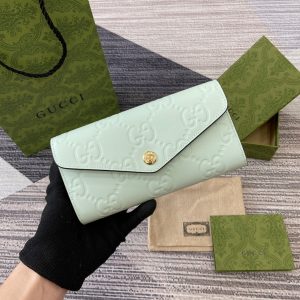 img_545dbde1_20240713_i1720878345_9309_2_jpg CONTINENTAL WALLET 19 IN MINT GREEN EMBOSSED CALFSKIN GOLD HARDWARE